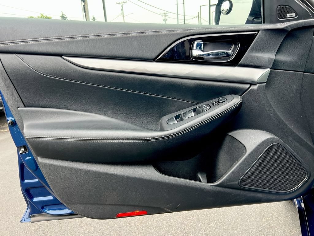 2022 Nissan Maxima SL