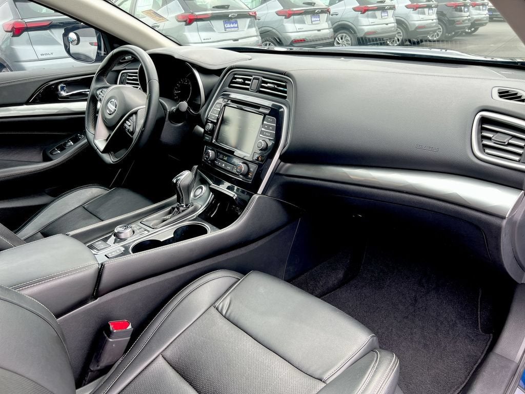 2022 Nissan Maxima SL