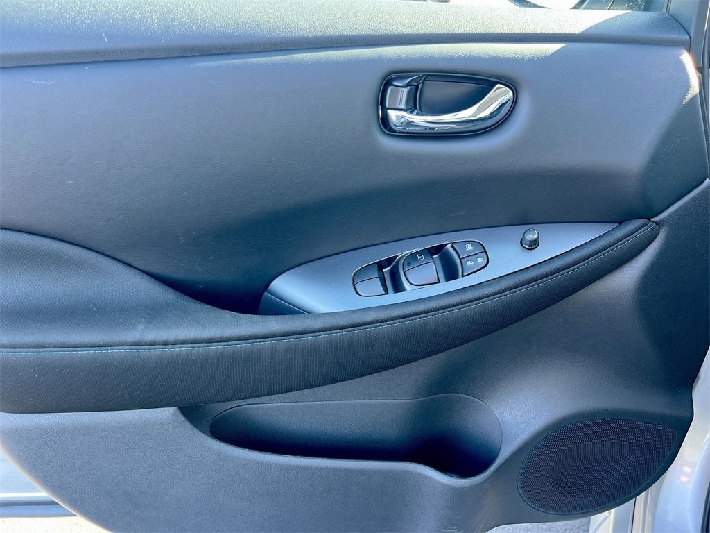 2023 Nissan LEAF S 40 kWh