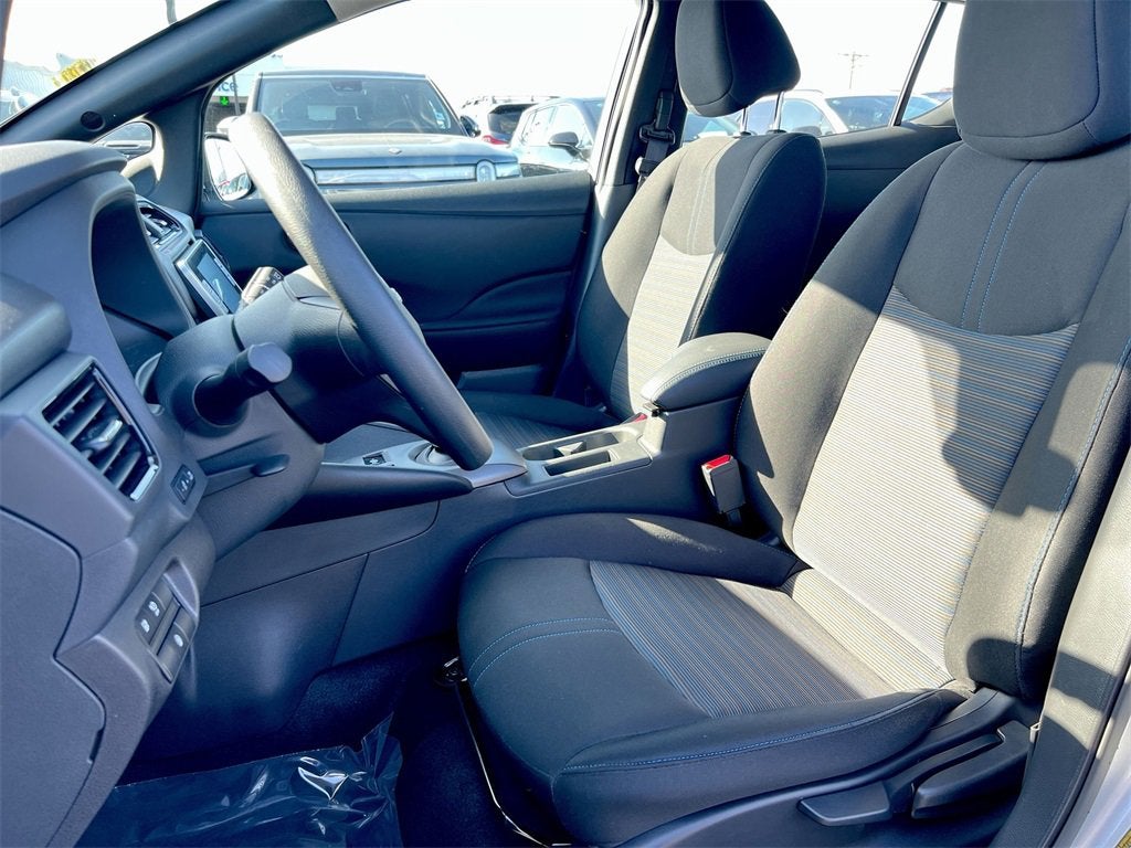 2023 Nissan LEAF S 40 kWh