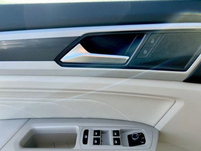 2021 Volkswagen Atlas 3.6L V6 SE w/Technology R-Line