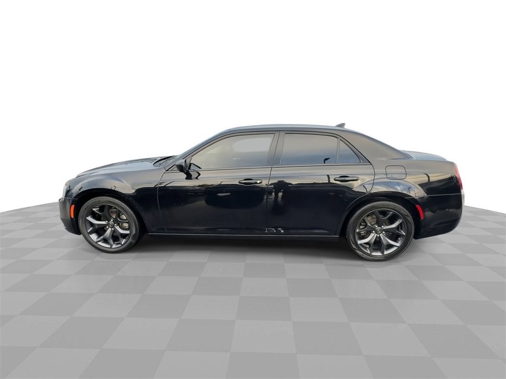 2023 Chrysler 300 Touring
