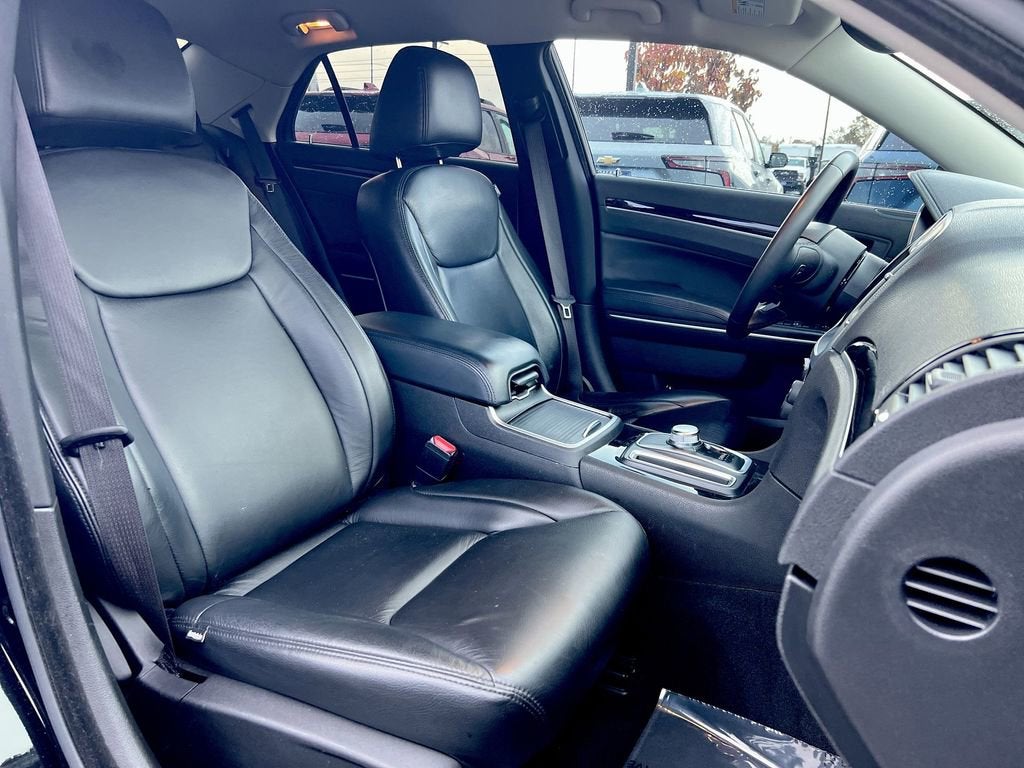 2023 Chrysler 300 Touring