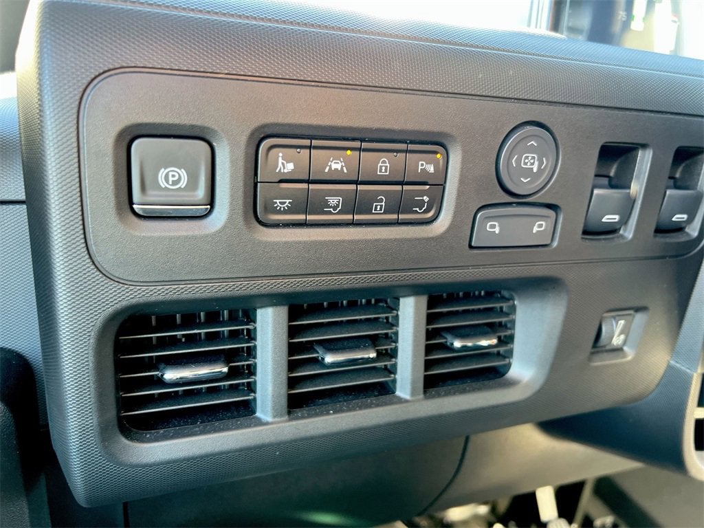 2025 Chevrolet BrightDrop 400 AWD 400