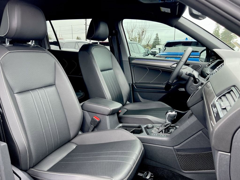 2022 Volkswagen Tiguan 2.0T SE R-Line Black