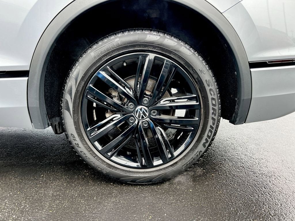 2022 Volkswagen Tiguan 2.0T SE R-Line Black