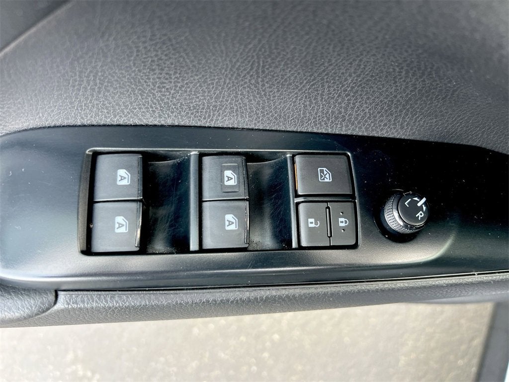 2020 Toyota Camry LE Hybrid