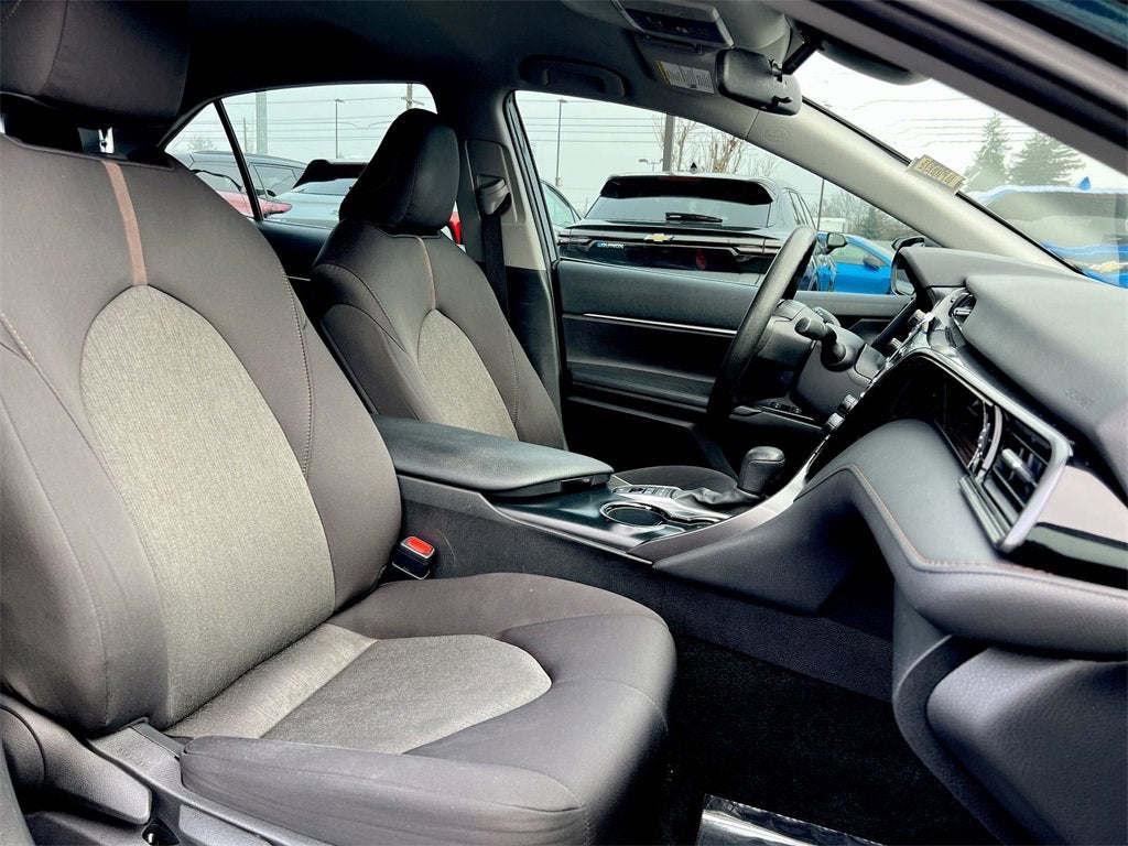 2020 Toyota Camry LE Hybrid