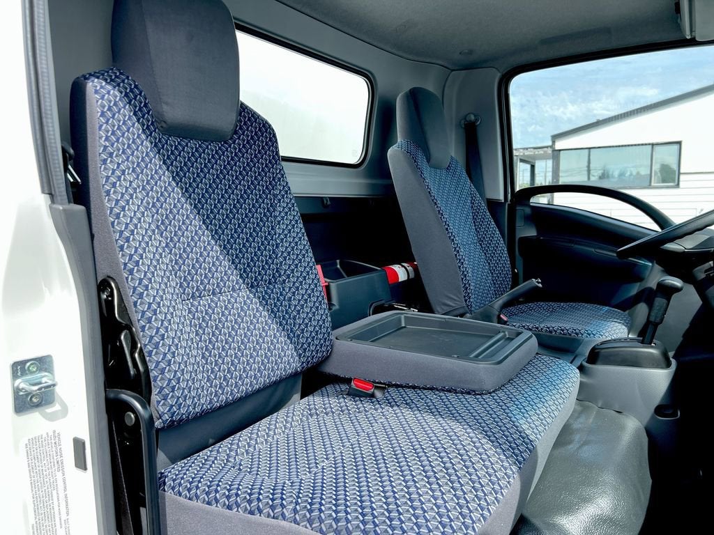 2025 Chevrolet Low Cab Forward 3500 HG NA