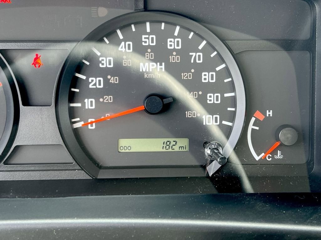 2025 Chevrolet Low Cab Forward 3500 HG NA