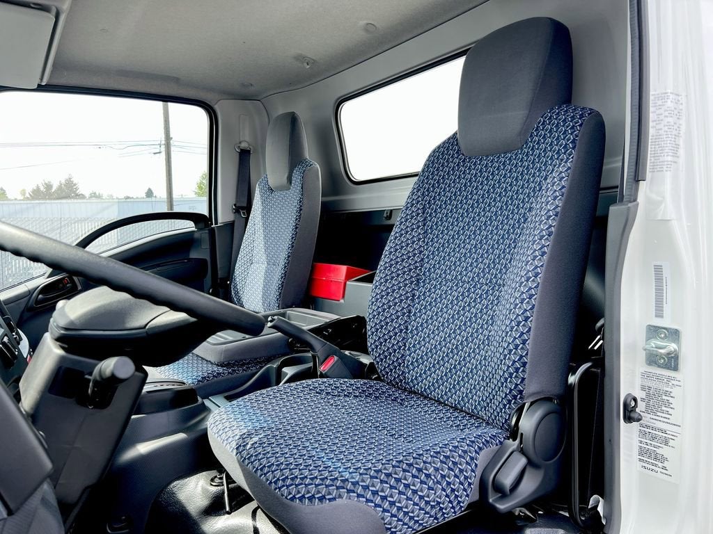 2025 Chevrolet Low Cab Forward 3500 HG NA