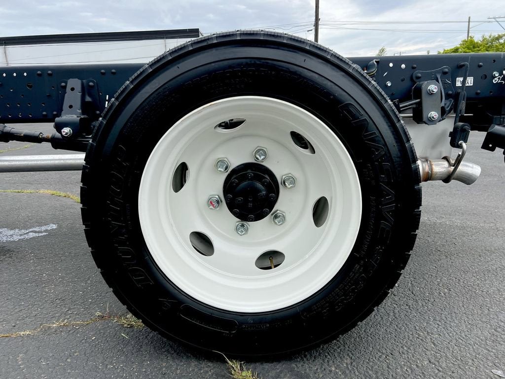 2025 Chevrolet Low Cab Forward 4500 HG NA