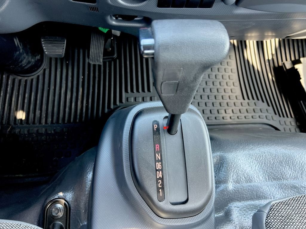 2024 Chevrolet Low Cab Forward 4500 HG NA