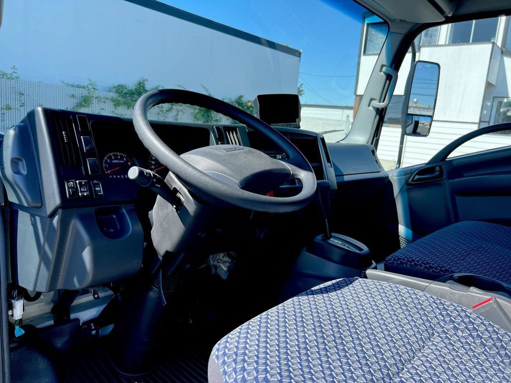 2025 Chevrolet Low Cab Forward 4500 HG NA