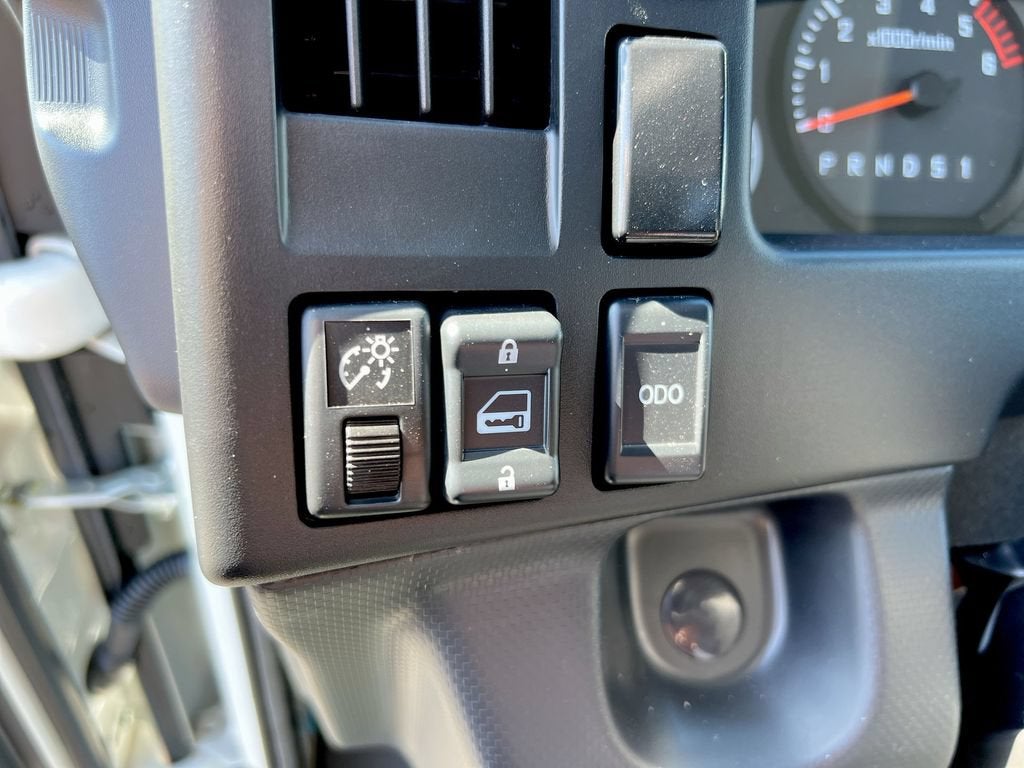 2025 Chevrolet Low Cab Forward 4500 HG NA