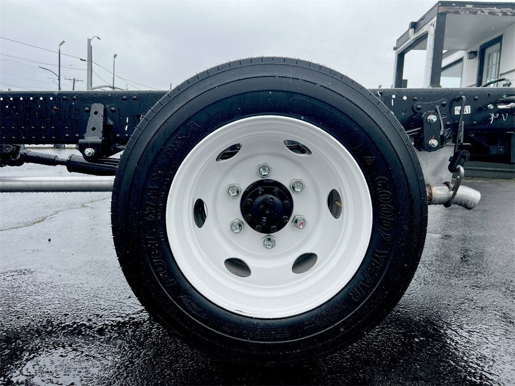 2025 Chevrolet Low Cab Forward 4500 NA