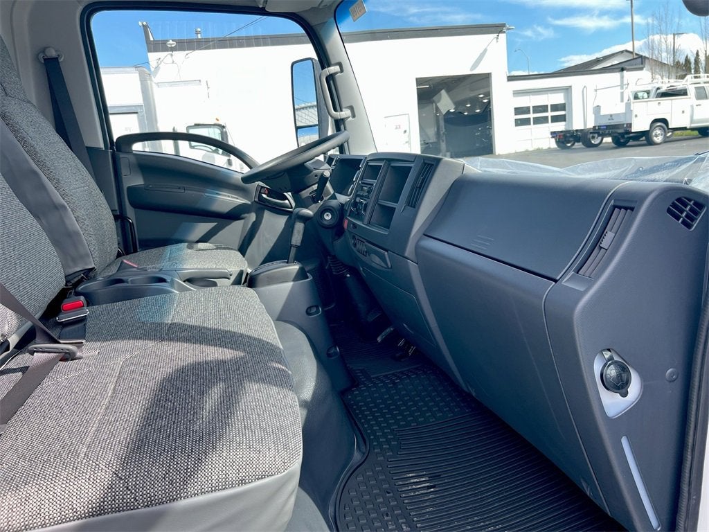 2025 Chevrolet Low Cab Forward 4500 NA