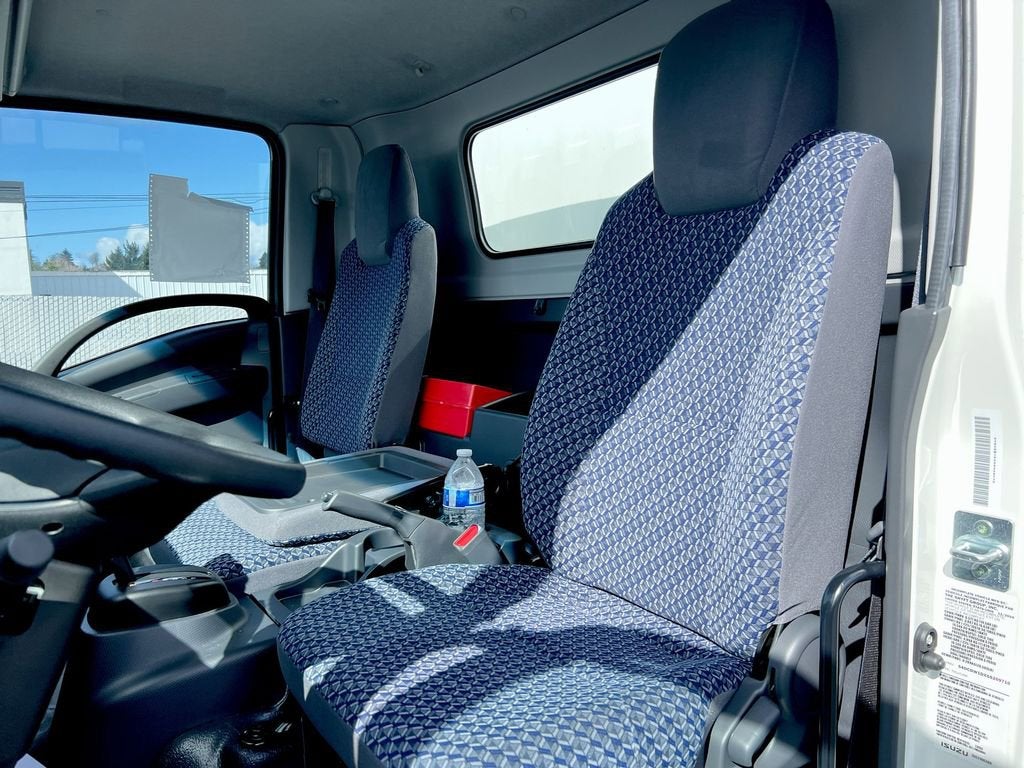 2025 Chevrolet Low Cab Forward 4500 HG NA