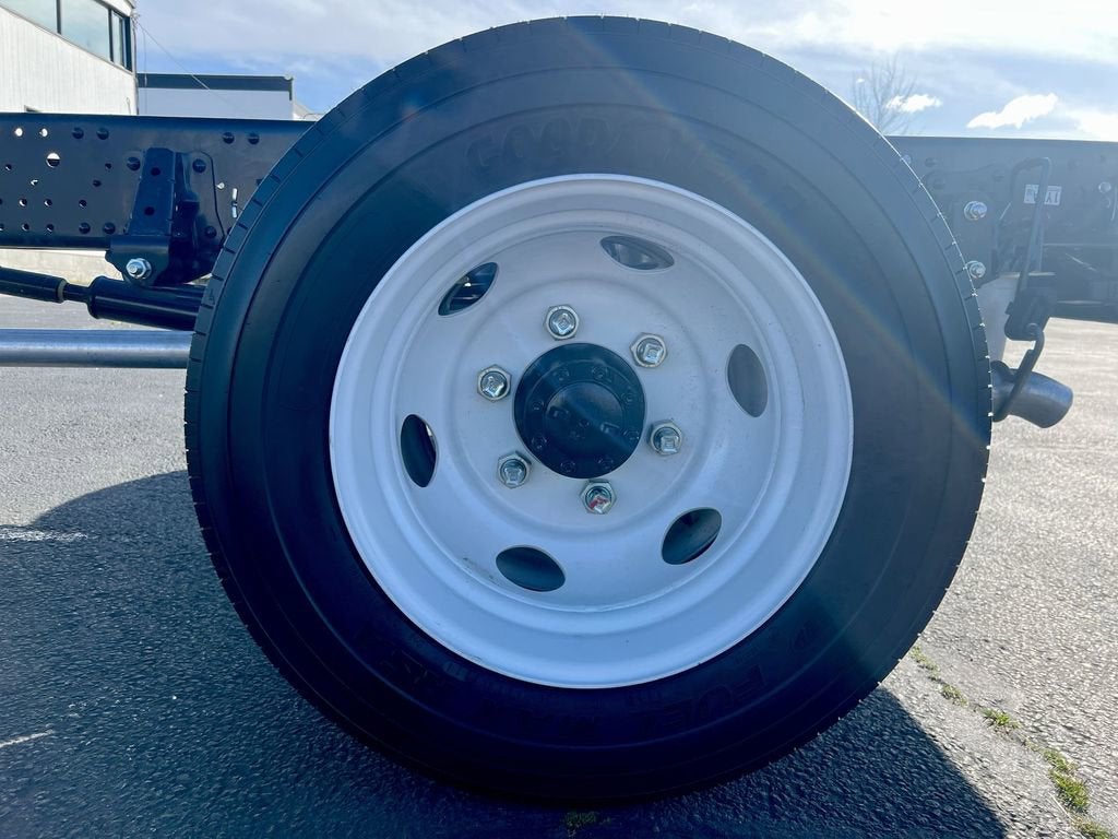 2025 Chevrolet Low Cab Forward 4500 NA