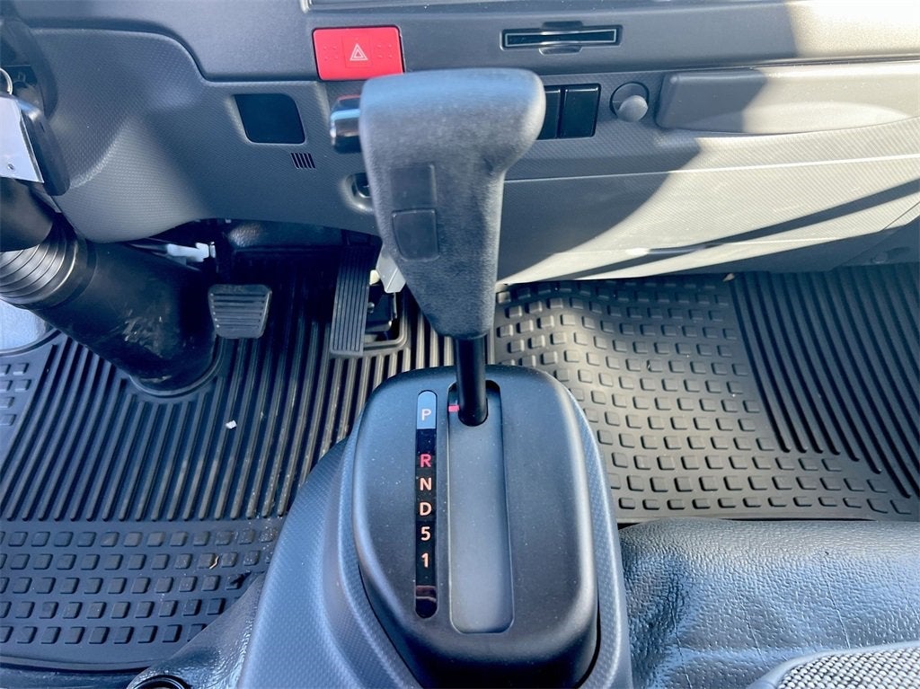 2025 Chevrolet Low Cab Forward 4500 NA