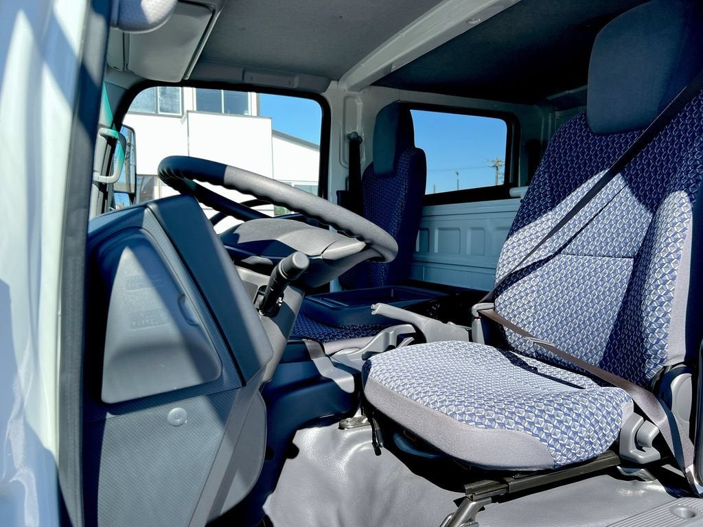 2025 Chevrolet Low Cab Forward 5500 XG NA