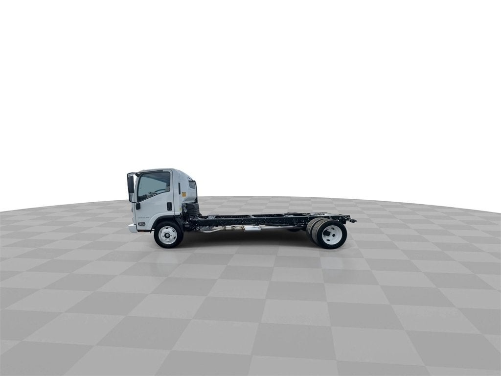 2025 Chevrolet Low Cab Forward 5500 XG NA