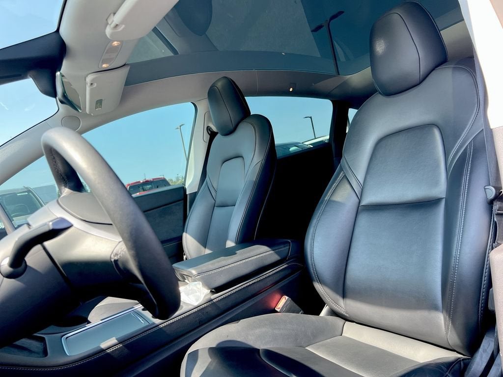 2022 Tesla Model Y Long Range Dual Motor All-Wheel Drive