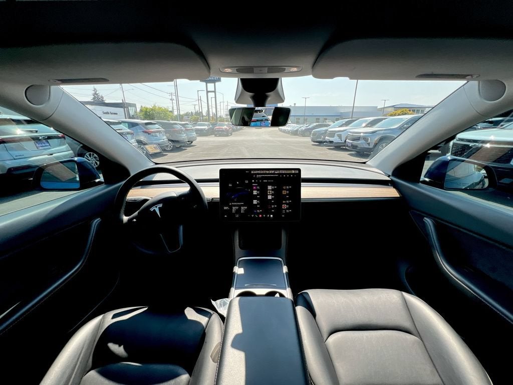 2022 Tesla Model Y Long Range Dual Motor All-Wheel Drive