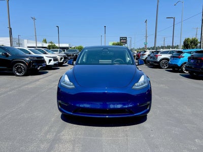 2022 Tesla Model Y Long Range Dual Motor All-Wheel Drive