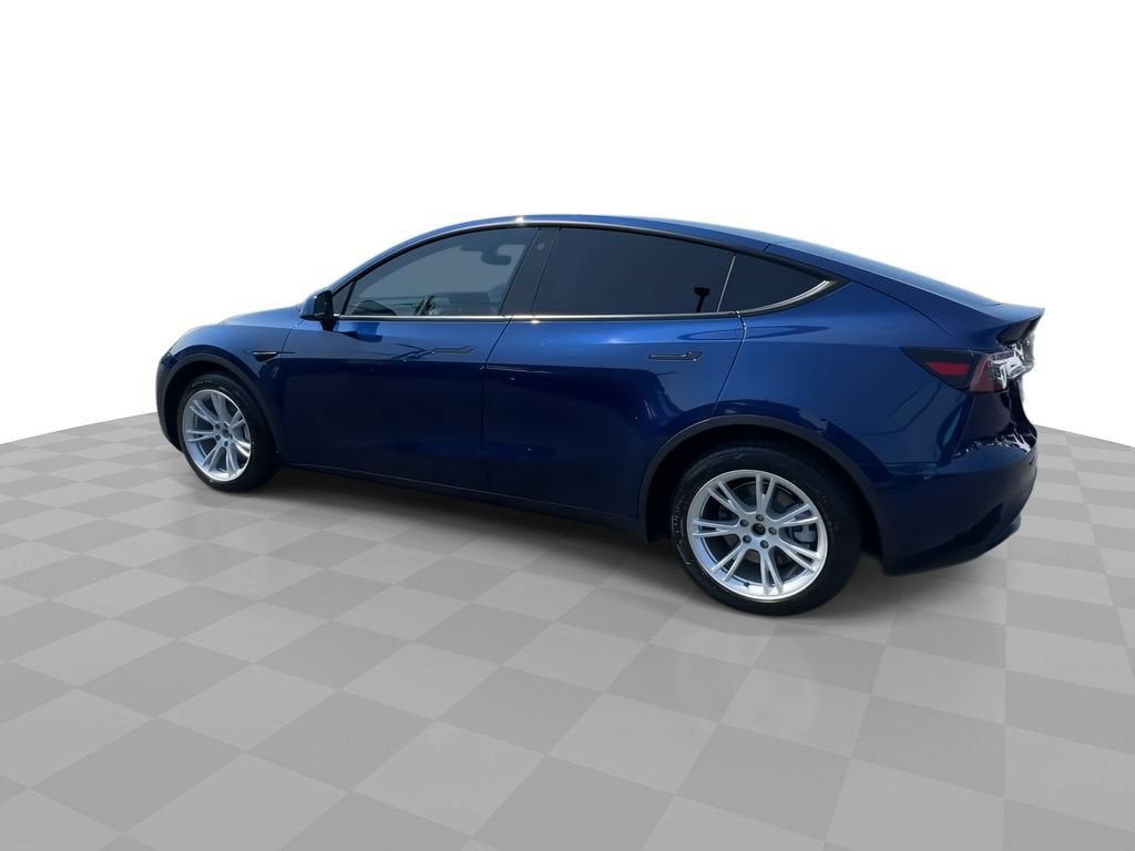2022 Tesla Model Y Long Range Dual Motor All-Wheel Drive