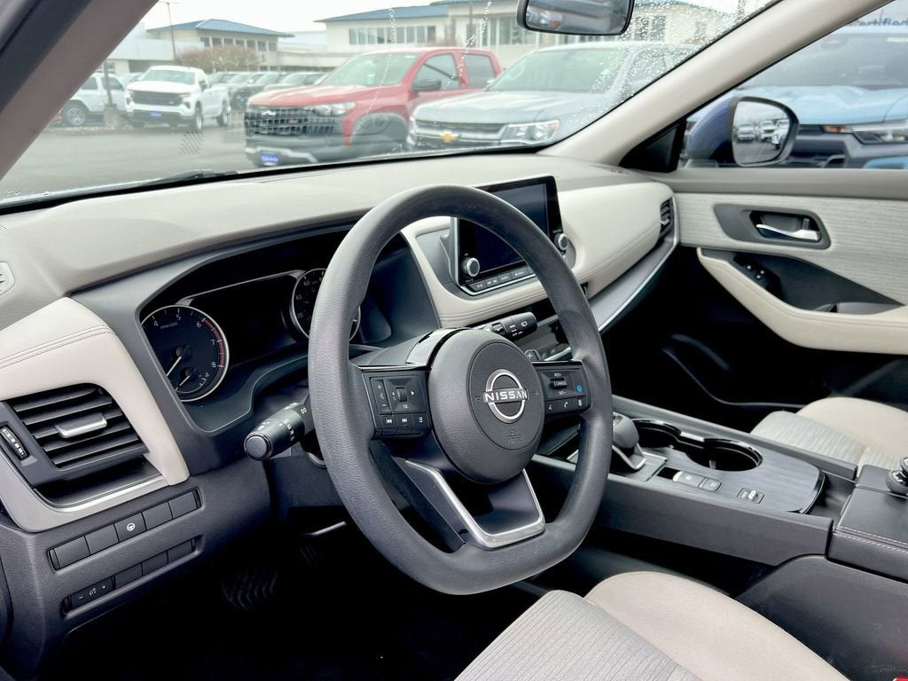 2023 Nissan Rogue SV FWD