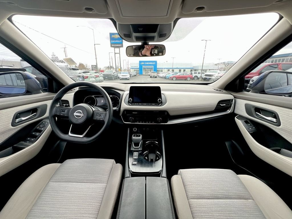 2023 Nissan Rogue SV FWD