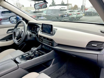 2023 Nissan Rogue SV FWD