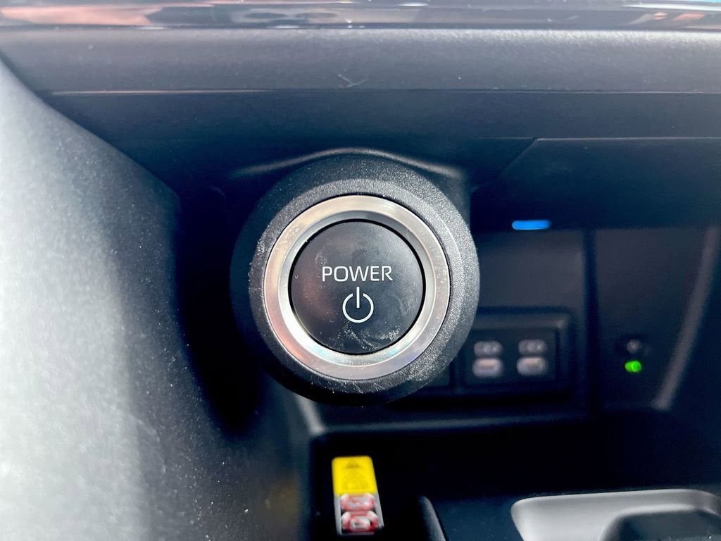 2024 Toyota Venza LE