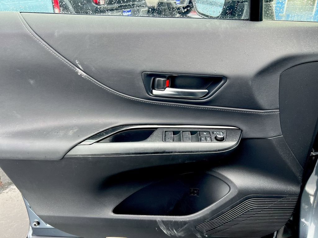 2024 Toyota Venza LE