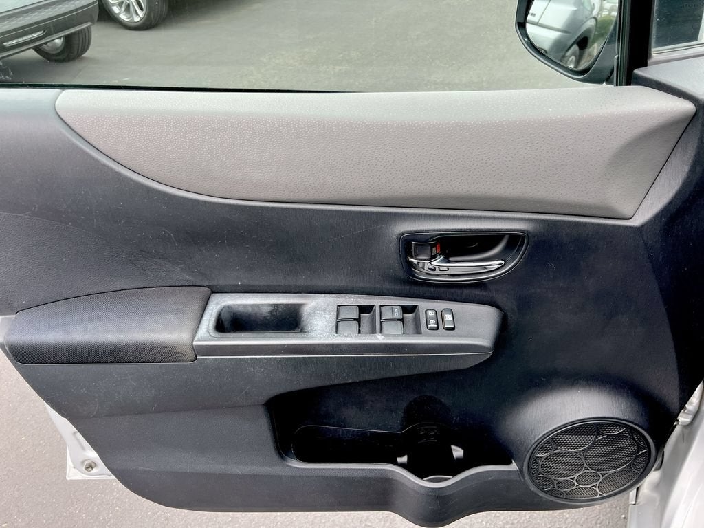 2014 Toyota Yaris L