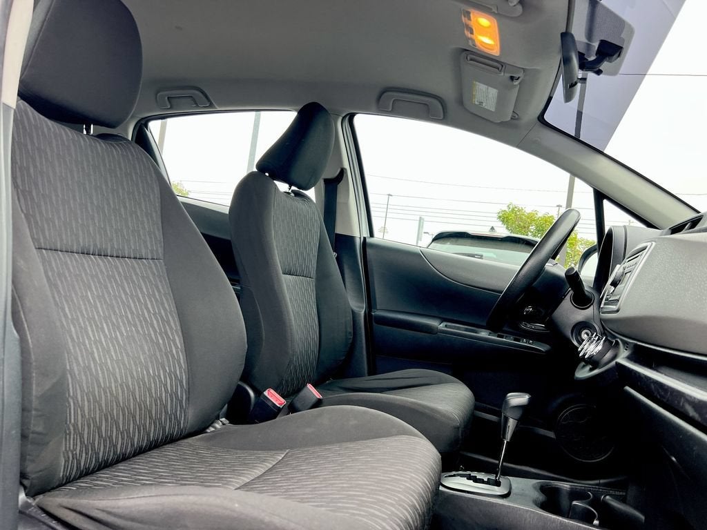 2014 Toyota Yaris L