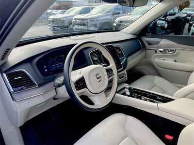 2024 Volvo XC90 B6 Plus Bright Theme 6-Seater