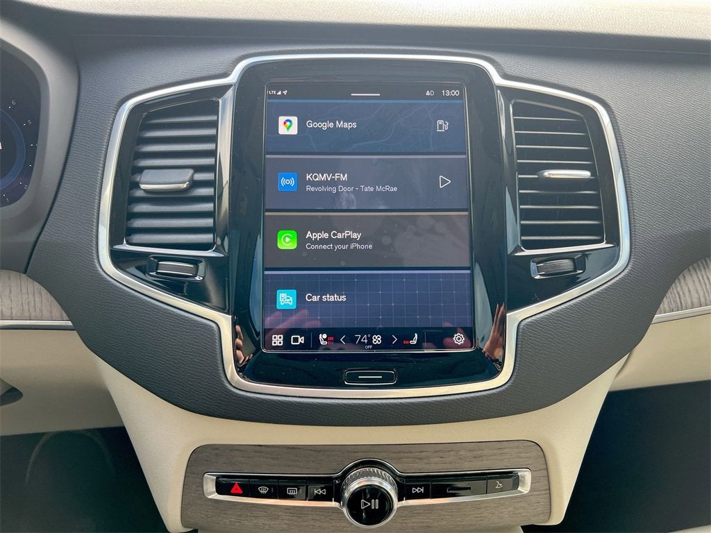 2024 Volvo XC90 B6 Plus Bright Theme 6-Seater