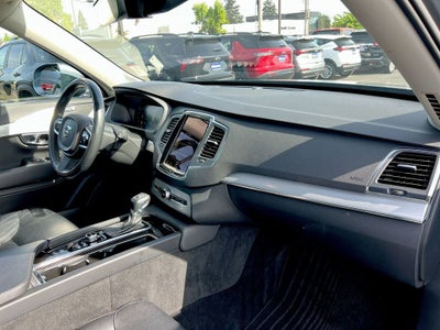 2016 Volvo XC90 T5 Momentum