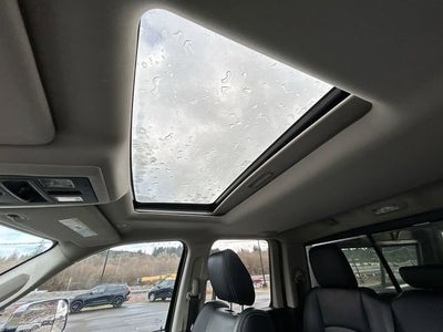 2017 RAM 1500 Laramie Quad Cab 4x4 6'4" Box