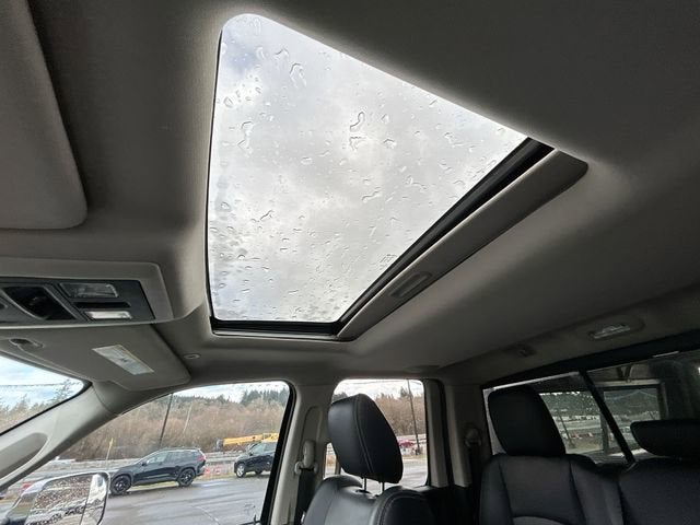 2017 RAM 1500 Laramie Quad Cab 4x4 6'4" Box