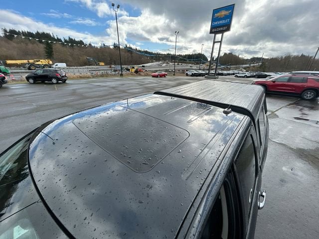 2017 RAM 1500 Laramie Quad Cab 4x4 6'4" Box