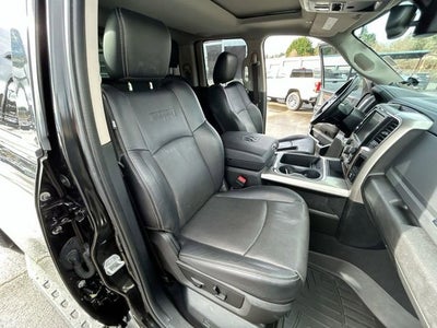 2017 RAM 1500 Laramie Quad Cab 4x4 6'4" Box