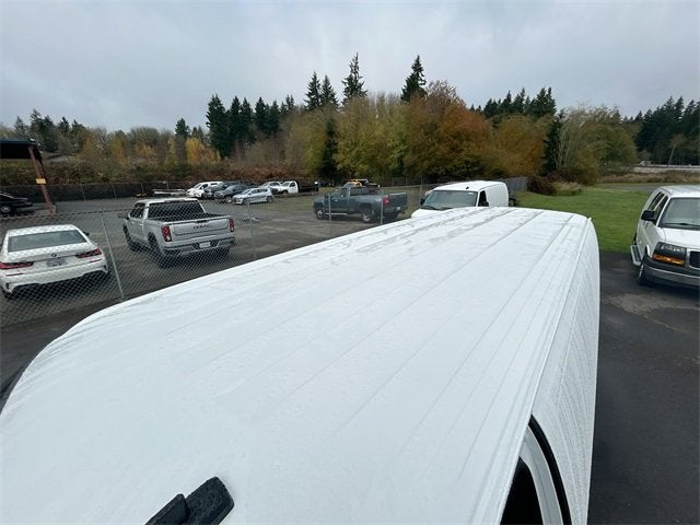 2025 Chevrolet Express Cargo 3500 WT