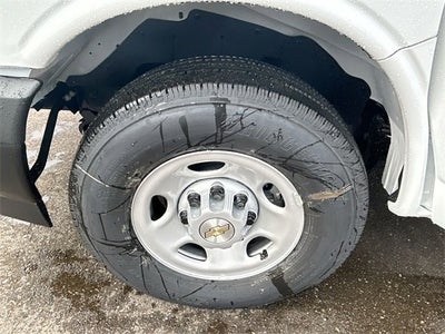2025 Chevrolet Express Cargo 3500 WT