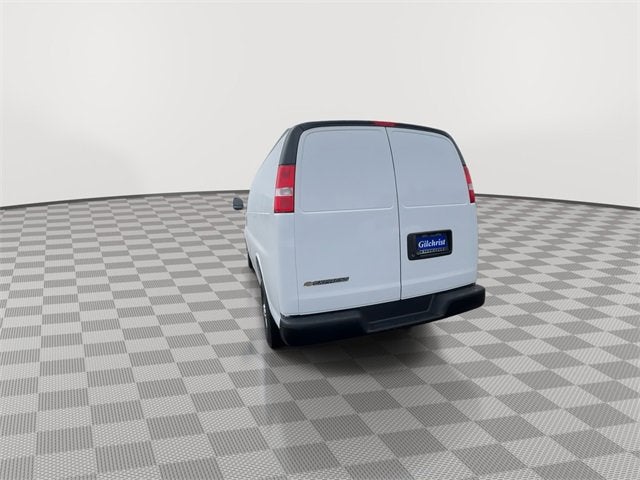 2025 Chevrolet Express Cargo 3500 WT