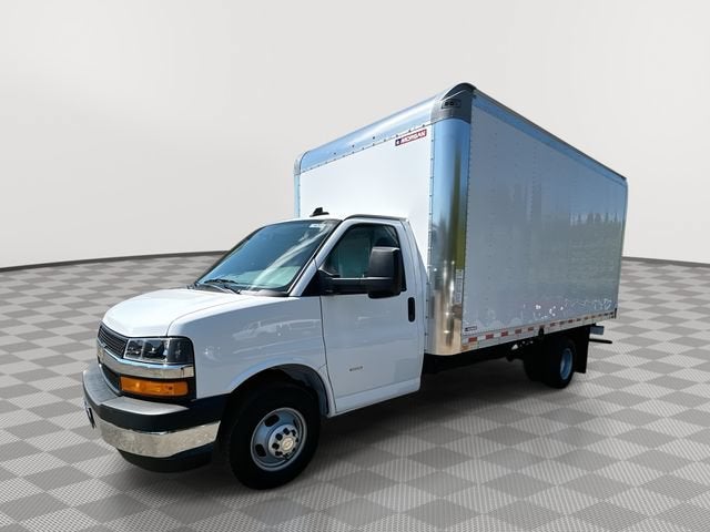 2026 Chevrolet Express Cutaway 3500 1WT
