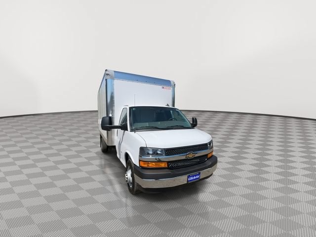 2026 Chevrolet Express Cutaway 3500 1WT