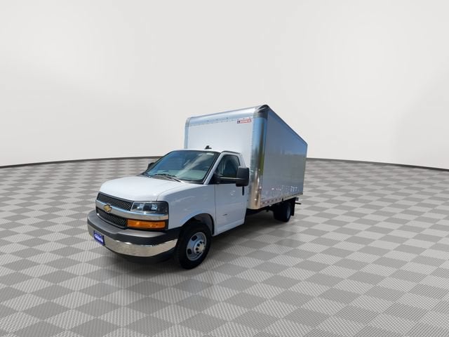 2026 Chevrolet Express Cutaway 3500 1WT